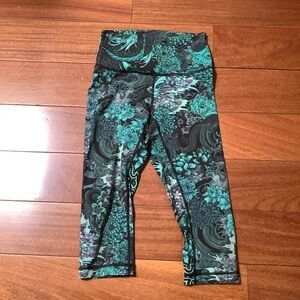 Lululemon athletic leggings print
